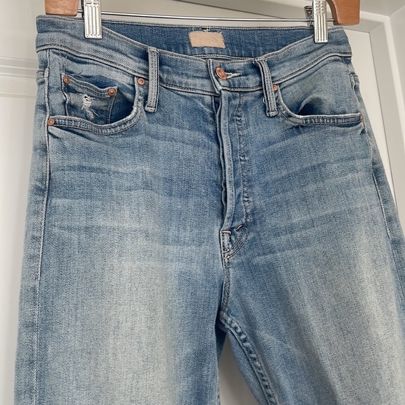 MOTHER The Tomcat High Rise Distressed Jeans - Picture 2 of 6